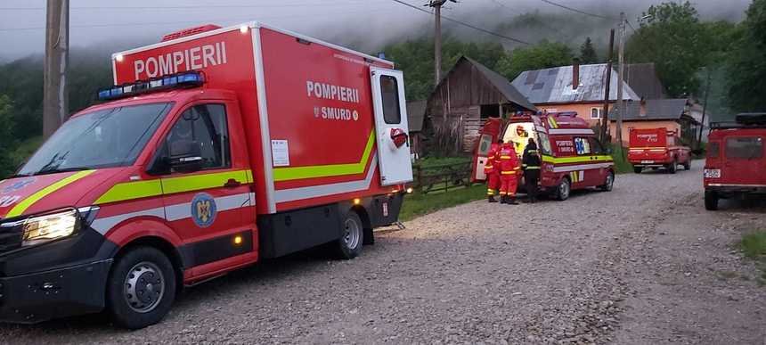 Trei turiști au rămas blocați pe un traseu montan din Cheile Râmețului
