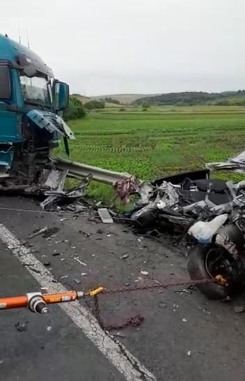 Cine sunt cei doi poliţişti care au MURIT în accidentul din Cluj. Erau proaspăt căsătoriți și mergeau la ștrand în Oradea