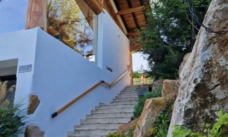 Cătunu' lui Victor, locaţie de vacanţă cu căsuţe vechi de peste 100 de ani