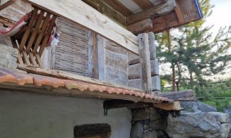 Cătunu' lui Victor, locaţie de vacanţă cu căsuţe vechi de peste 100 de ani