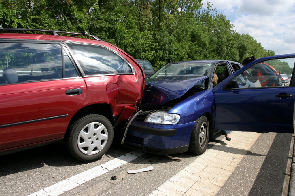 Proiect de lege propus pentru sprijinul păgubiților Euroins și City Insurance