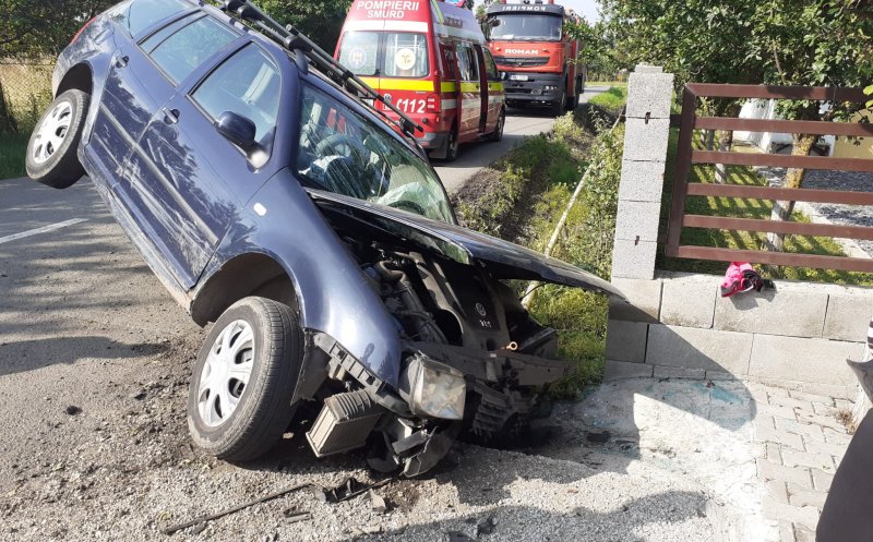 ACCIDENT rutier în Cluj. Un bărbat și o fetiță, transportați la spital