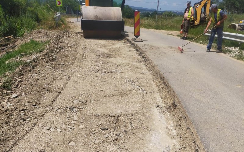 Reparații pe un nou drum județean din Cluj. Urmează turnarea asfaltului