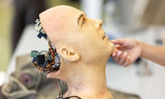 Roboţii umanoizi au afirmat într-o conferinţă ONU că ar putea să conducă lumea
