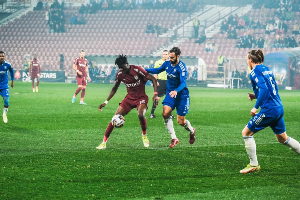 Antrenorul CFR-ului speră să îl poată păstra pe Yeboah: "E un jucător care îmi place"