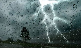 Mesaje RO-ALERT  în mai multe localități din Cluj: COD PORTOCALIU de ploi, vijelii, descărcări electrice și grindină