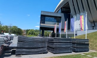 Au venit băieții cu mușchi de la UNTOLD! Forfotă cu logistica festivalului la stadionul Cluj Arena