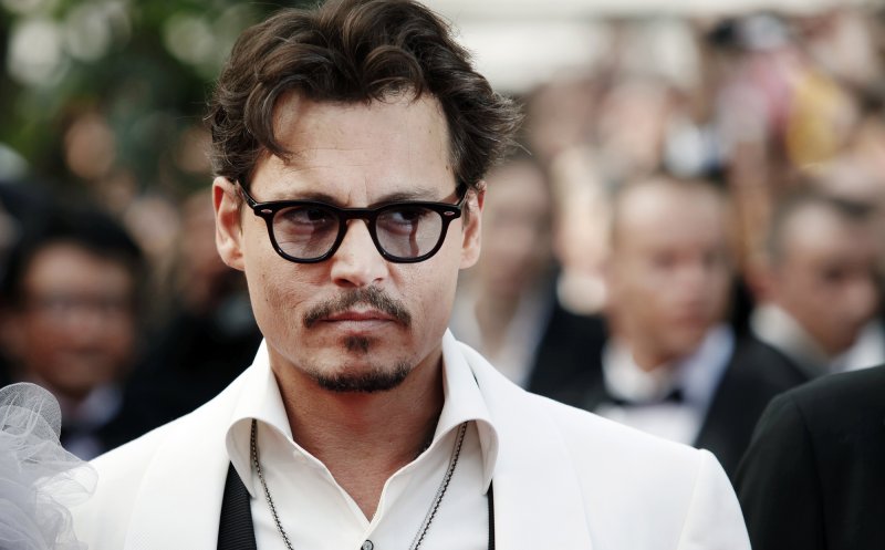 Actorul Johnny Depp a fost găsit inconştient în camera sa de hotel în Ungaria