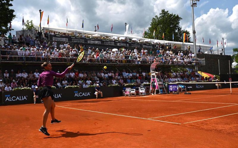 Finala româncelor de la turneul WTA de la Iași a fost câștigată de Ana Bogdan care a cucerit trofeul pentru al doilea an la rând