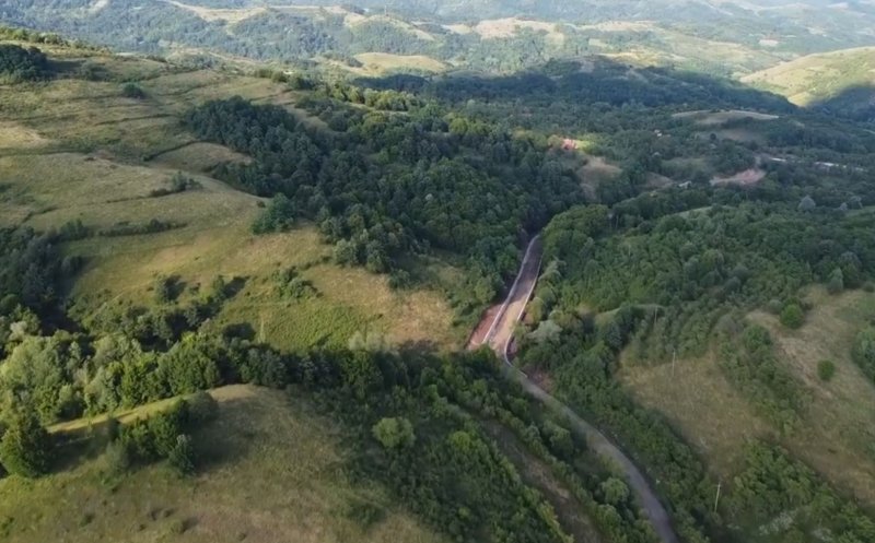 Transalpina Metaliferilor, noua șosea montană care leagă două regiuni spectaculoase din Transilvania, aproape gata