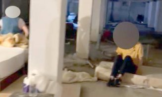 Ce NU au văzut autoritățile după 3 controale la un ”lagăr de exterminare” din Mureș: Copii malnutriți, muște, fecale, sânge, paturi între mormane de n