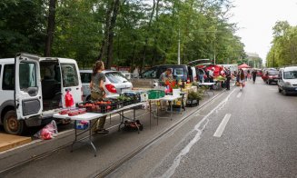 Emil Boc și-a luat straița și a ieșit la cumpărături în piața volantă