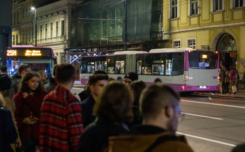 Cluj: Mai multe autobuze și program până dimineața pentru liniile de noapte, în perioada UNTOLD