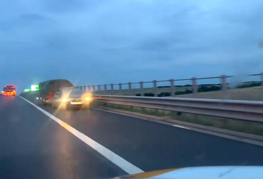 Mașina este o ARMĂ. A circula pe Autostradă pe contrasens înseamnă TENTATIVĂ DE OMOR şi PREMEDITARE