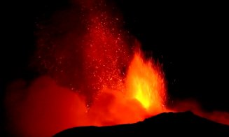 Zborurile au fost anulate pe aeroportul Catania din Sicilia. Etna a erupt din nou