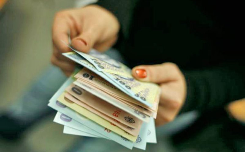 Românii de rând sărăcesc, dar economia şi PIB-ul cresc
