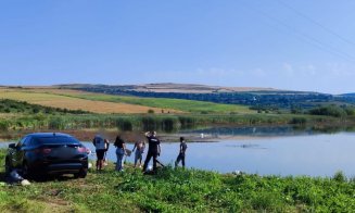 Barcă scufundată pe un lac de lângă Cluj. Trei persoane implicate în incident