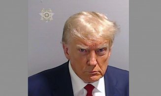 Deținutul nr. P01135809. Trump a fost fotografiat și amprentat la o închisoare din Atlanta