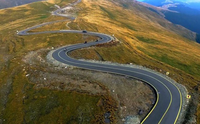 Nou program de circulație pe Transalpina, cea mai înaltă șosea din țară