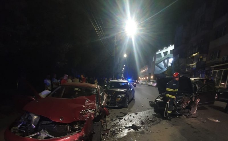 ACCIDENT în judeţul Cluj noaptea trecută. 5 maşini s-au făcut praf
