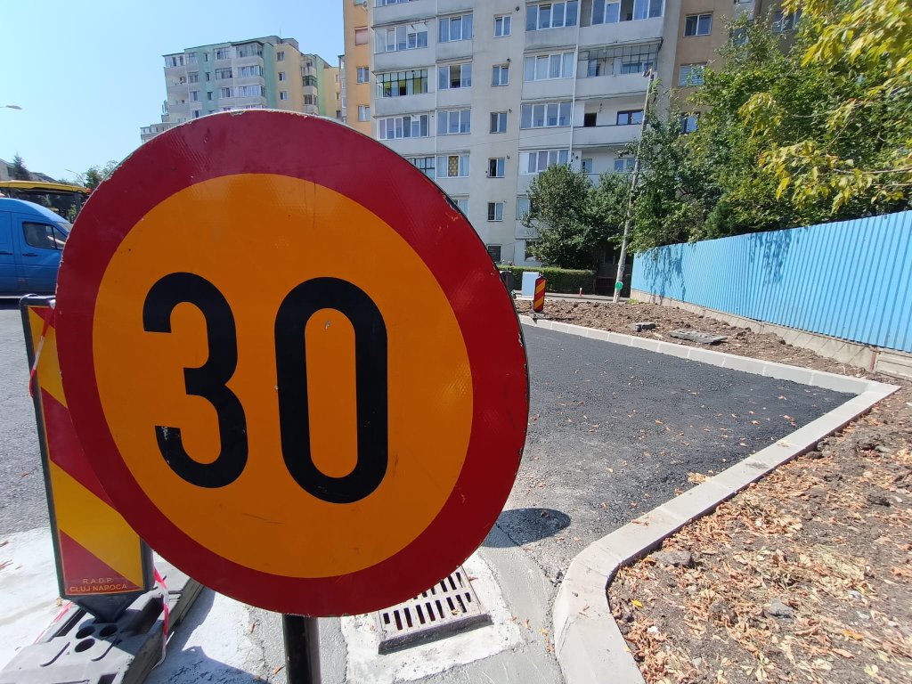 S-au mişcat repede. ASFALT în locul garajelor de cartier din Mănăştur