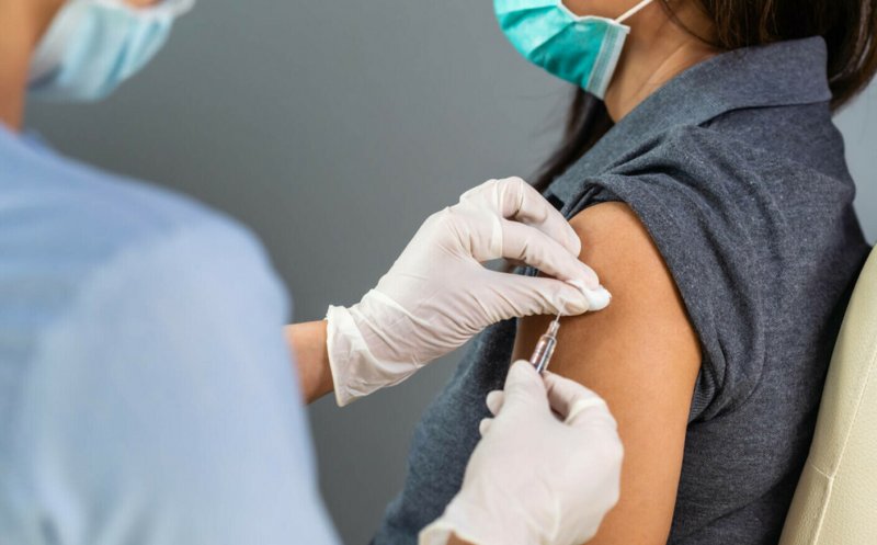 Vaccinul antigripal, eliberat pe bază de rețetă electronică. Cine primește gratis și cine plătește