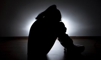 Clujeni, despre minora de 17 ani VIOLATĂ în gara din Câmpia Turzii: „Ce căuta fata singură pe acolo la ora aia?” / 75% dintre agresiunile sexuale din România, soluționate prin... clasare