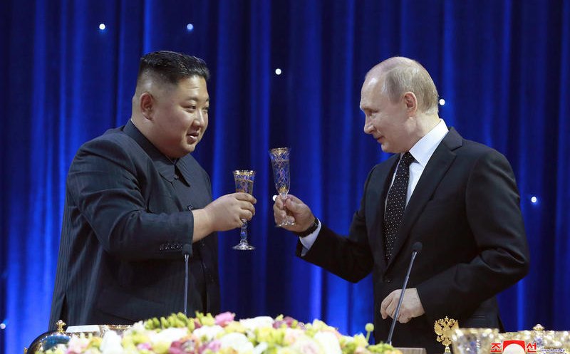 Motive de îngrijorare pentru NATO? Liderul nord-corean Kim Jong Un a ajuns în Rusia și se va întâlni cu Putin