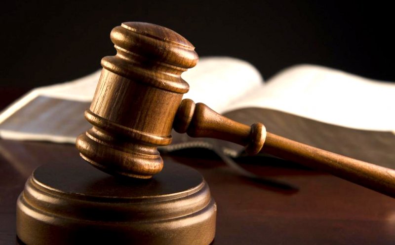 O judecătoare de 32 de ani din Cluj, găsită fără suflare în propria locuinţă