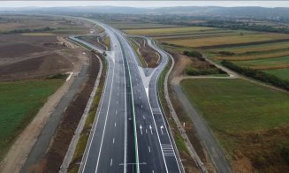 Un lot din A3, pregătit pentru tăierea panglicii. API: Constructorul bibilește ultimele detalii. Din informaţiile noastre, se deschide pe 22 septembri