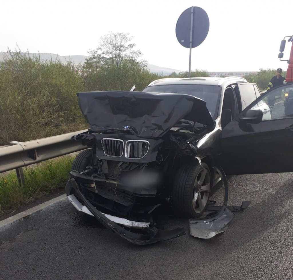 Încă un accident grav pe Autostrada Transilvania! O femeie a fost transportată la spital