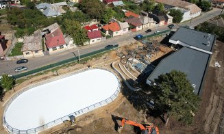 Turda va avea patinoar pe tot parcursul anului! Lucrările sunt pe ultima sută de metri