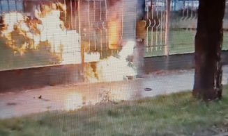 Pericol în Cluj-Napoca! Un tablou electric a luat foc, iar flăcările s-au extins la o țeavă de gaze / Focul a fost stins