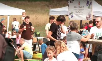 Festivalul Silvoiței din județul Cluj, sărbătorit cu slană la grătar, sarmale cu păsat, ceaun de berbecuț, tochitură de porc, cârnați și mămăligă