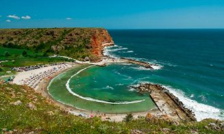 Patronatele din turism cer ca românii care merg în vacanță în străinătate să plătească o taxă în plus