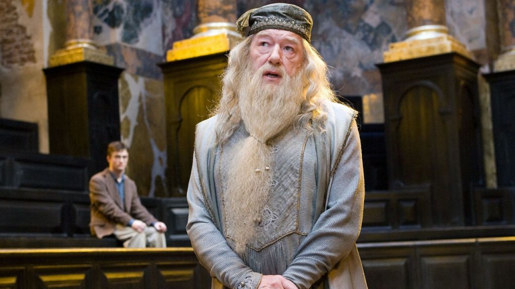 Doliu în cinema! A murit actorul Michael Gambon, celebru pentru rolul lui Albus Dumbledore în "Harry Potter"