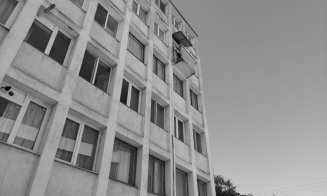 Blocul cu un singur balcon din Piața Mihai Viteazul