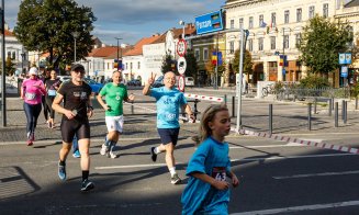 Boc: ''Îmbinăm sportul, educația și cultura în cadrul „Cluj Semimaraton - Fuga la Cultură” desfășurat astăzi în zona centrală a orașului''