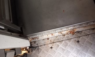 Comisarii ANPC au închis grill-urile Kaufland Cluj. Amenzi de peste 100.000 de lei pentru mizeria, marfa expirată și muștele găsite