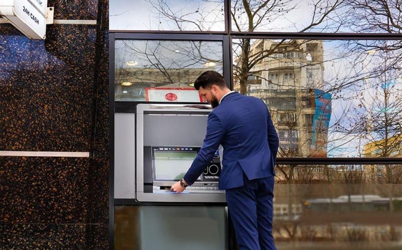 Alpha Bank Romania fuzionează cu UniCredit România şi vor forma cea de-a treia bancă din România ca mărime din punct de vedere al activelor totale