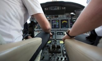 Incident extrem de grav la bordul unui avion comercial! Un pilot a încercat să oprescă intenţionat motoarele