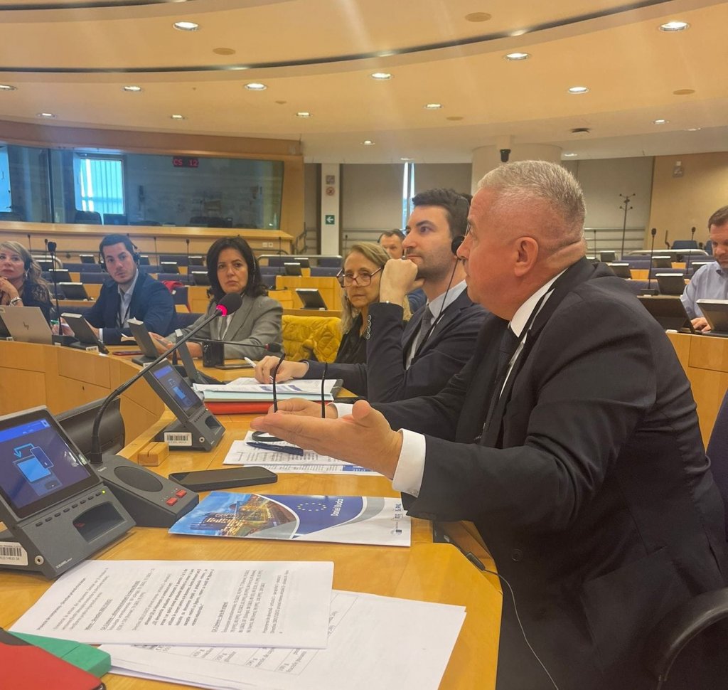 Daniel Buda, anunț din Parlamentul European: „Am câștigat o bătălie importantă pentru apicultori, dar și pentru consumatori!”