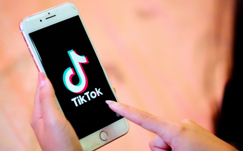 Câți români folosesc Tik-Tok-ul în fiecare lună și la ce se uită