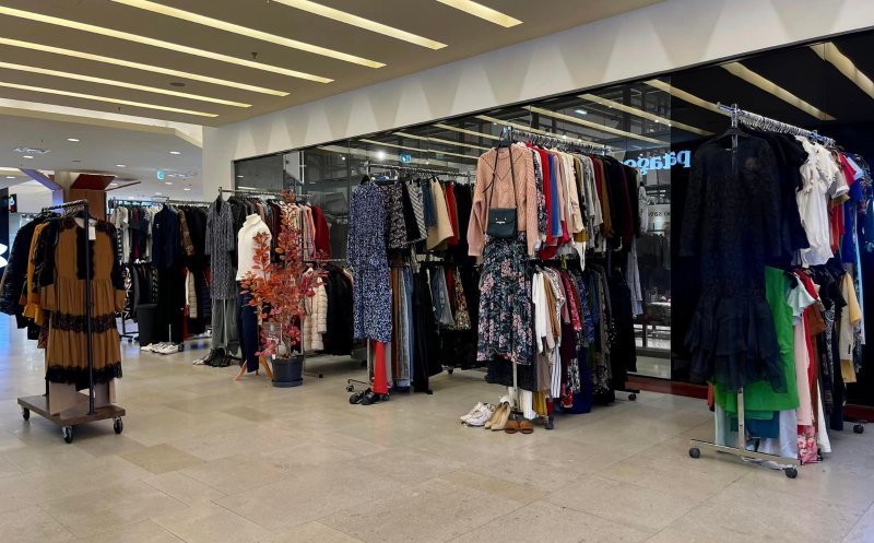 A început Reclothing – târgul sustenabil de toamnă din Iulius Mall Cluj. Vino să-ți reîmprospătezi garderoba și să faci o faptă bună!