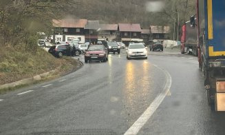 Accident cu 3 mașini în Bologa