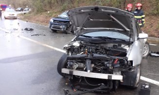 Accident cu 3 mașini în Bologa