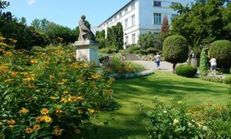 Cluj: Se redeschide zona dedicată persoanelor cu deficiențe de vedere din Grădina Botanică