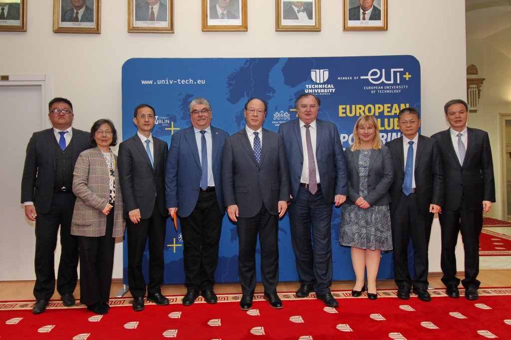 Universitatea Tehnică din Cluj-Napoca, vizitată de o delegație de reprezentanți ai orașului Ningbo din China