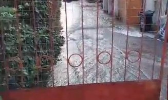 Inundație masivă pe Eremia Grigorescu: Strada, transformată în lac după ruperea unei conducte. Mai multe subsoluri inundate
