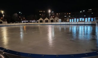 Scoateți patinele! Târgul de Iarnă de la Sala Sporturilor are gheața turnată